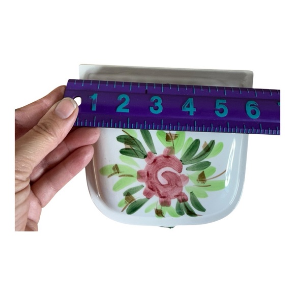 Dustpan‎ Design Wall Planter - Picture 3 of 6